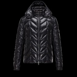 Moncler BERRIAT Detachable Hood Turtleneck Svart Vinterjakke Nylon/Polyamid Herre 41456769KX