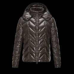 Moncler BERRIAT Detachable Hood Turtleneck Dark Grønn Vinterjakke Nylon/Polyamid Herre 41456769UD